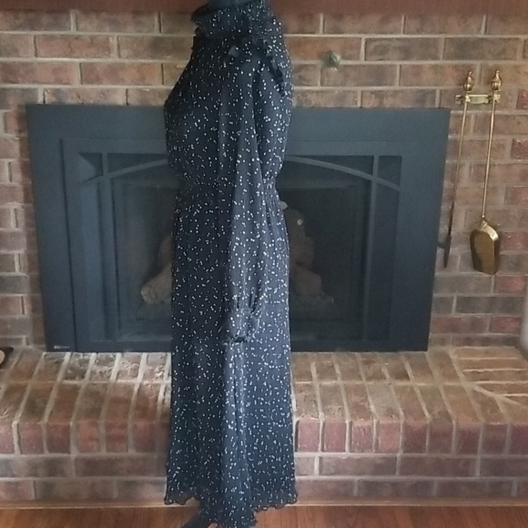 Zara Midi Dress - Picture 2 of 5